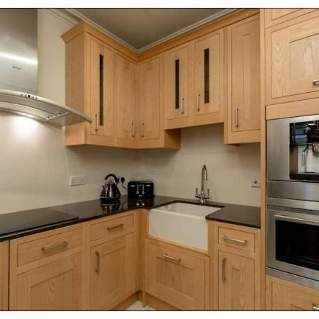 Joivy Boutique Apt With Patio In New Town EDI Exterior photo